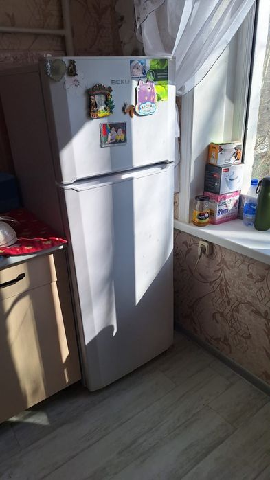 Холодильник 1.5м
