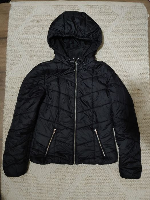 Черно пролетно-есенно яке Bershka