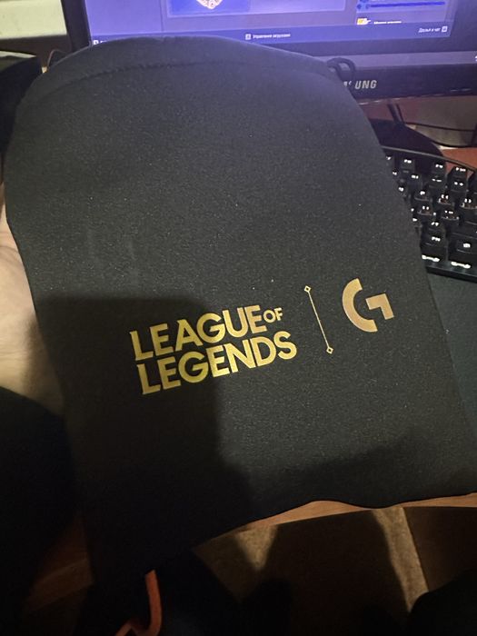 Наушники Logitech Pro