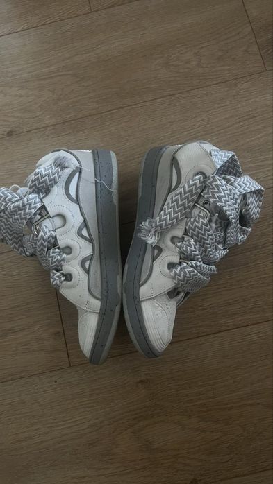 Lanvin curb за бартер