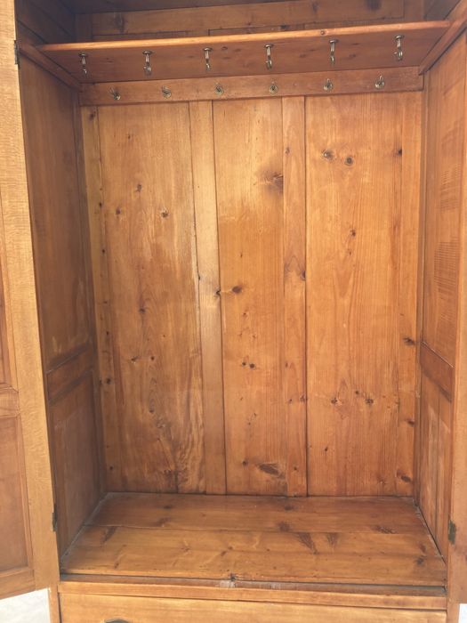 Старинен тардероб