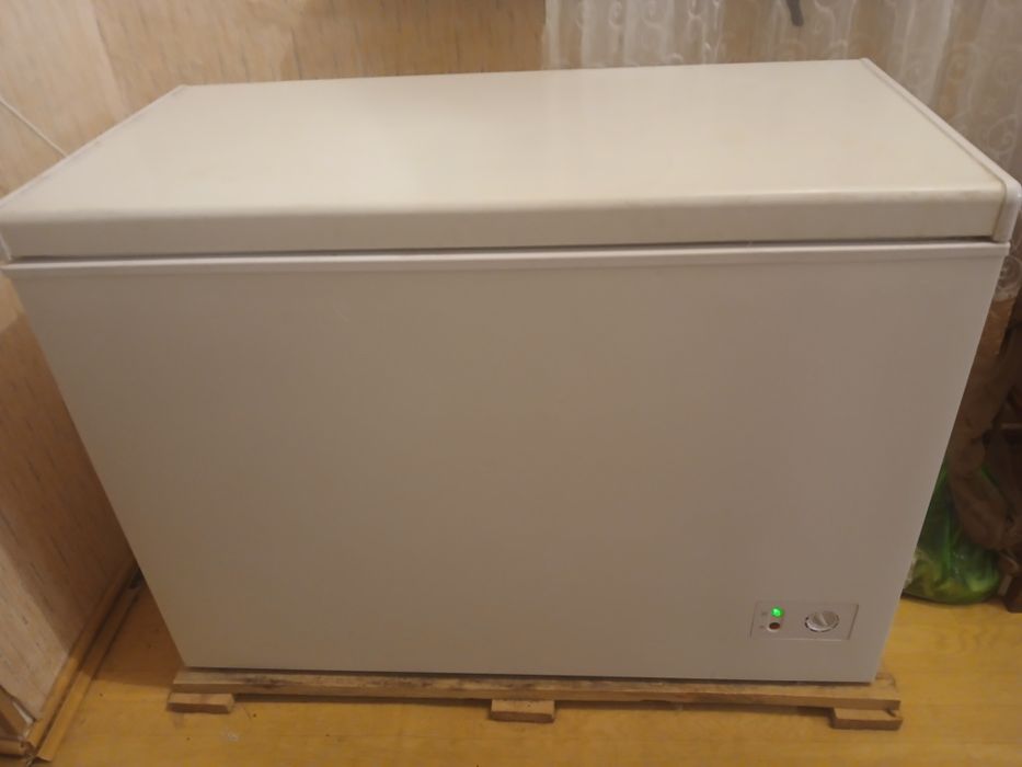Продам морозильную камеру