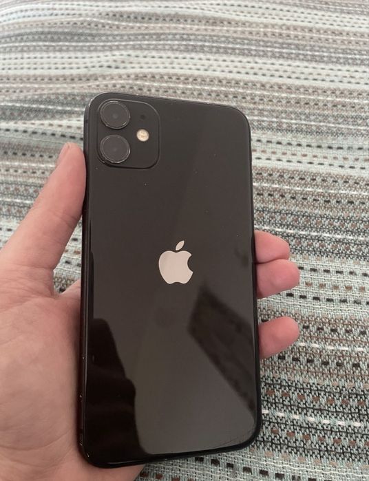 Iphone 11 blak.