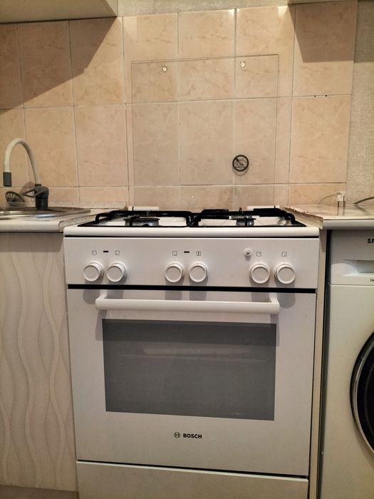 Продам газплиту Bosch