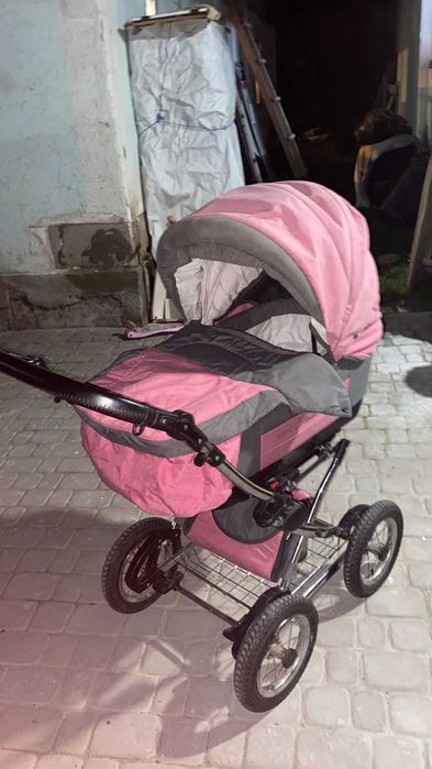 Продам коляску в хорошем состоянии бу