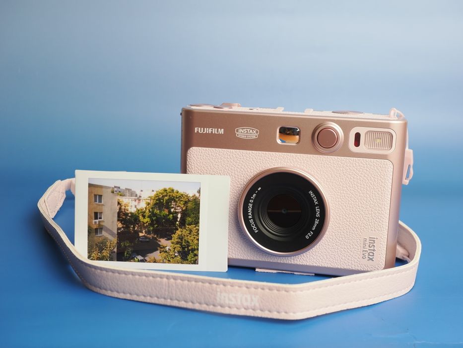 Fujifilm Instax Mini Evo Gentle Rose + card 64GB