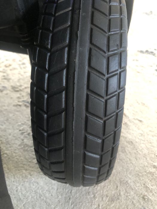 Электромашинка на пульту управления