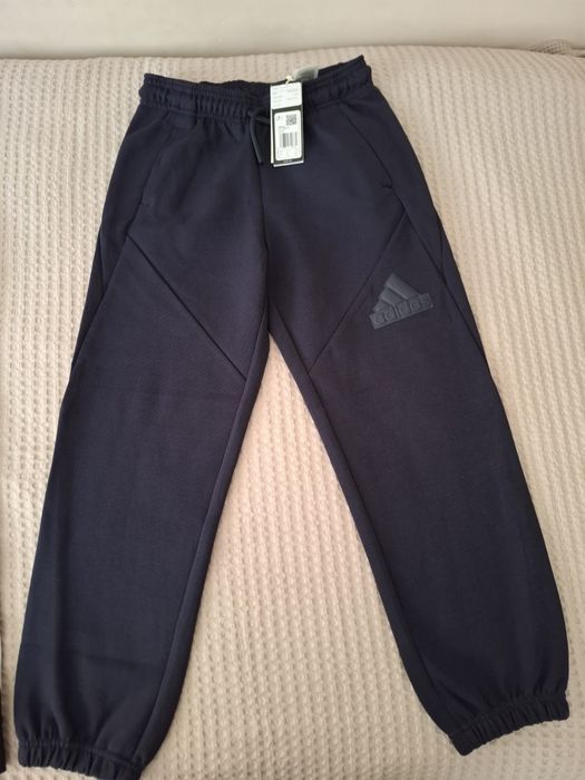 2 броя детски долнища Адидас