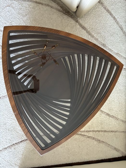 Дизайнерска холна масичка