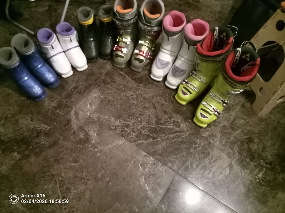 Ски обувки употребявани.