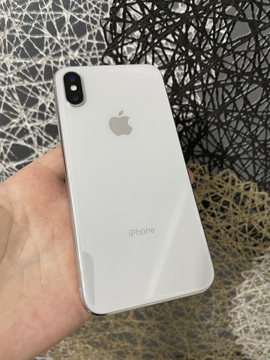 Продается IPhone X