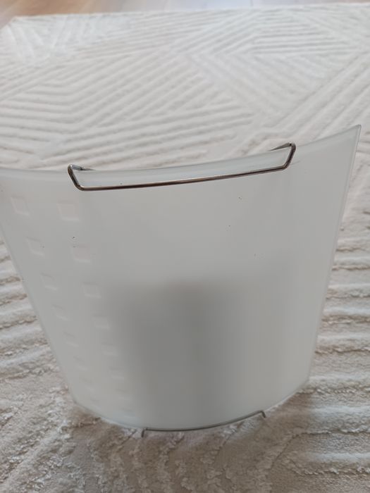 Aplică de perete / plafonieră din sticlă mată – design modern