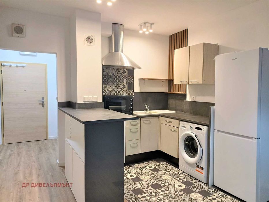 Дава се под наем Двустаен апартамент в София, Студентски град - 56 кв.м за 459 € - Снимка #1