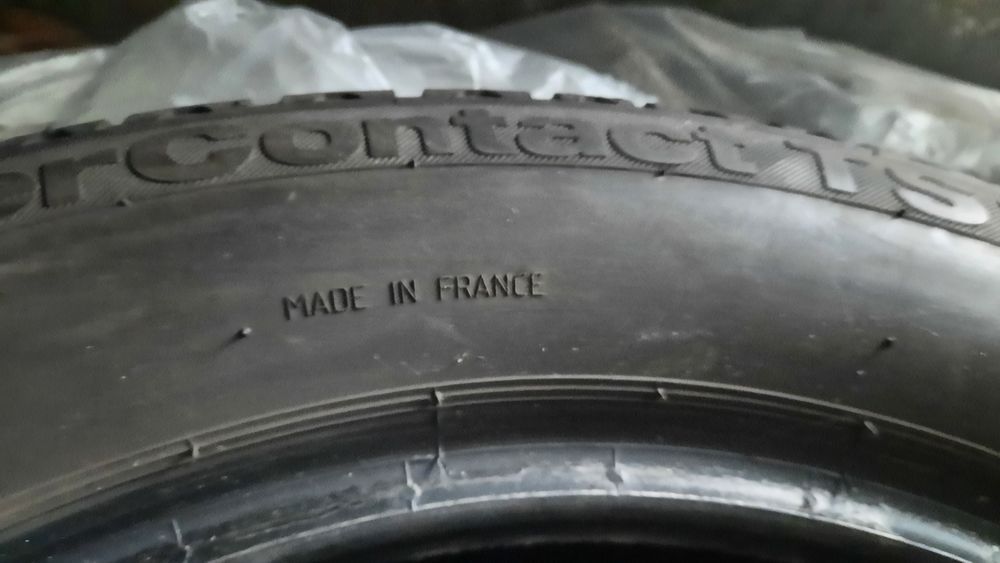 Vand cauciucuri cu uzura foarte mica de iarnă. Vară