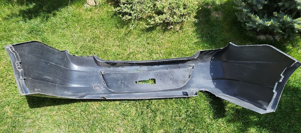 Черный бампер от кобальта