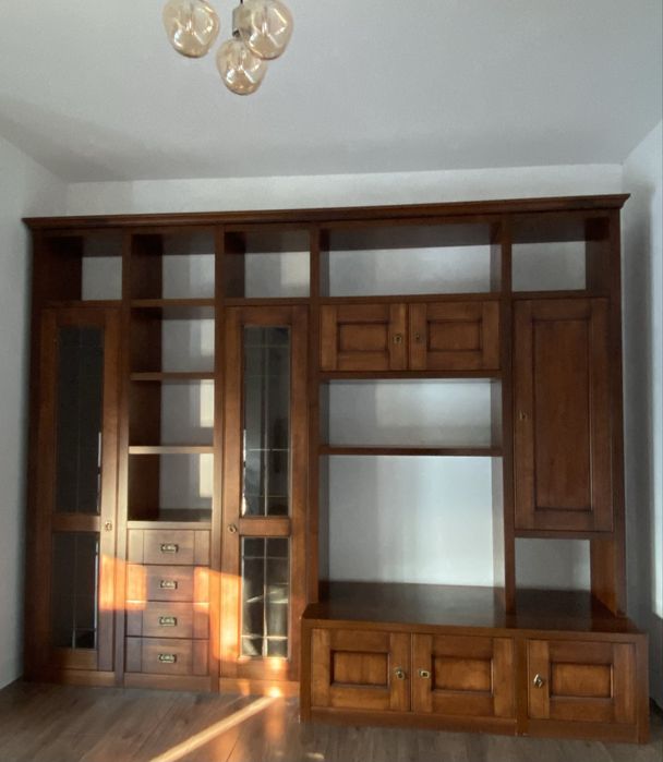 Biblioteca (origine Italia)