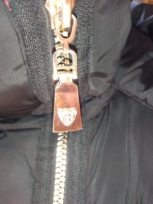 Продам пуховик женский.