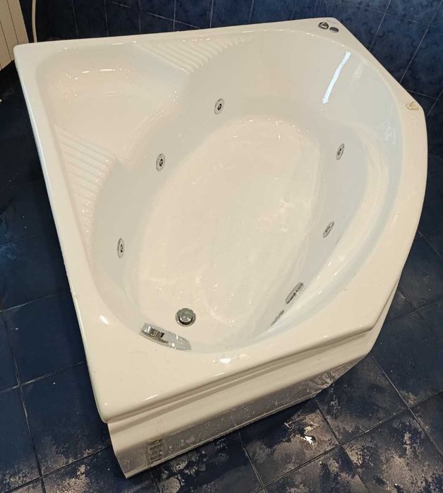 Хидромасажна вана