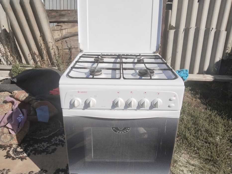 Продам газовую плиту