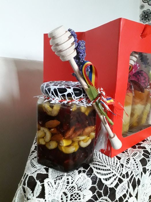 Miere de albine naturală cu polen,propolis,catina