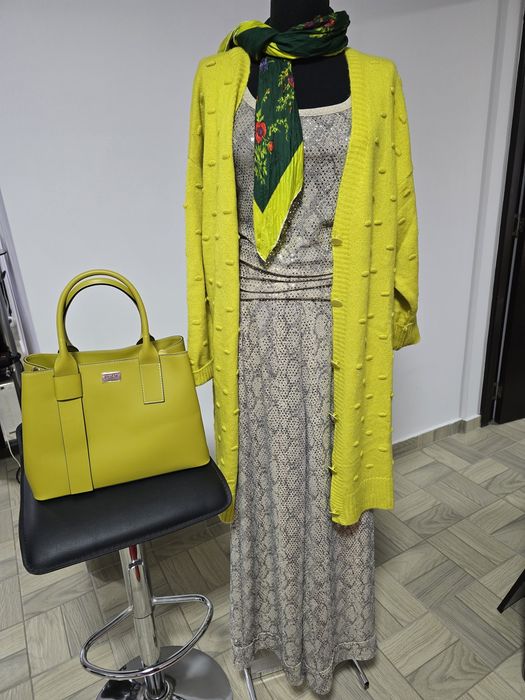 Pantaloni cu paiete strălucitoare pentru evenimente speciale;