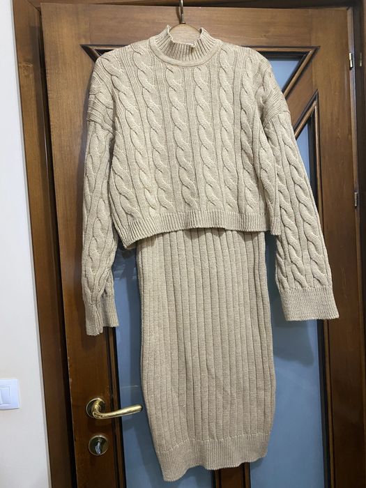 Compleu format din rochie si pulover, aspect tricotat