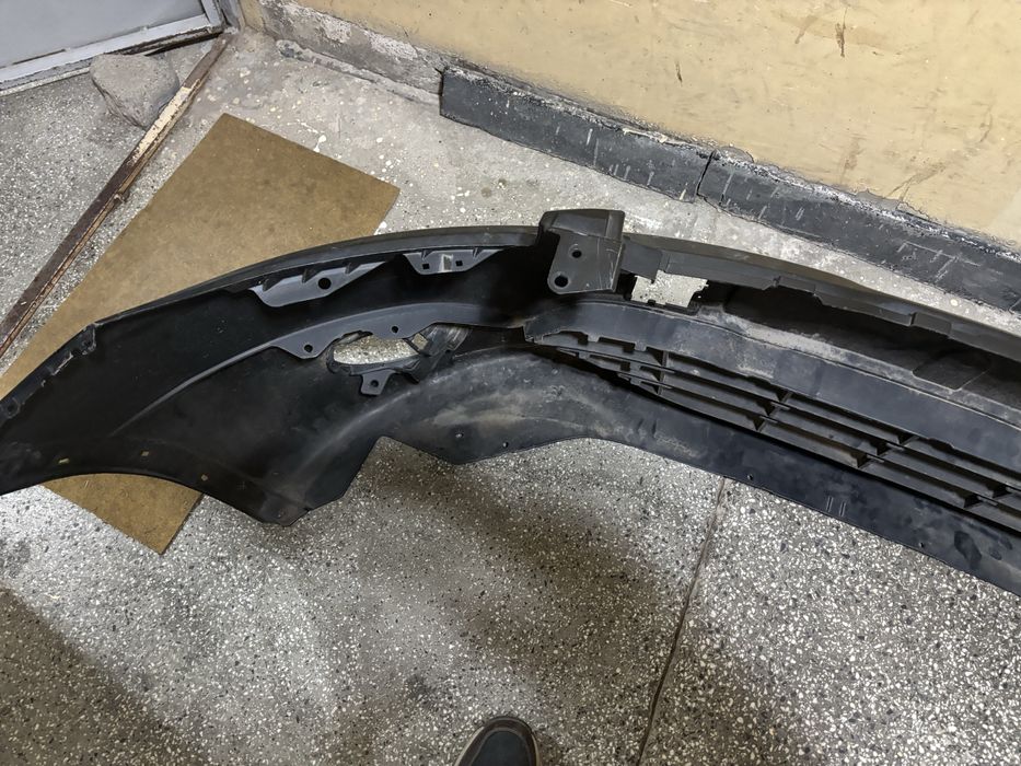 Продавам предна броня за Нисан Кашкай 2007г.