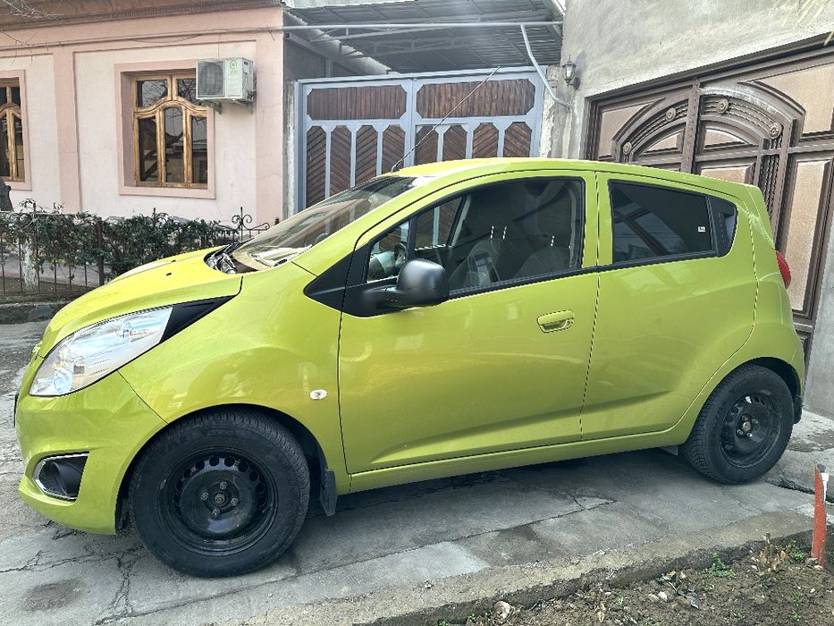 Chevrolet Spark yashil
