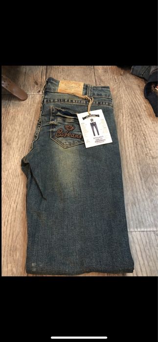 Женские джинсы.