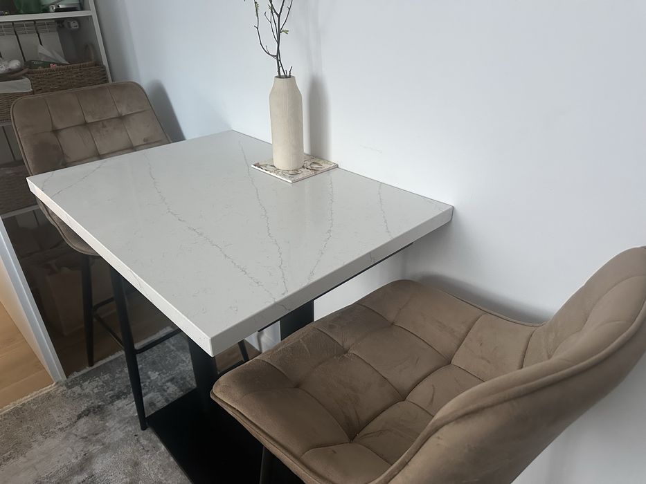 Masa si 2 scaune  bucatarie