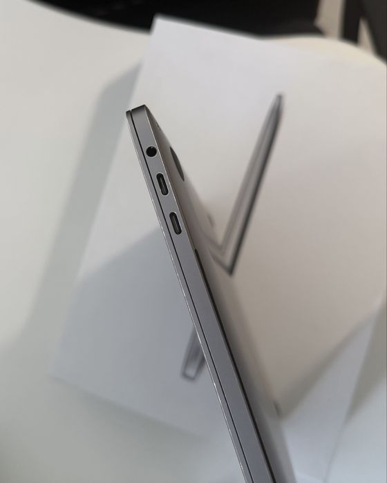 MacBook Pro 13 2017 Touch Bar, i5, 8GB RAM, stare bună
