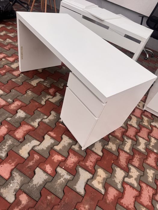 Birou alb 140cm x 65 cm ikea  4 buc