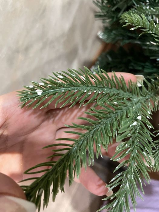 Продам Ёлку новогоднюю