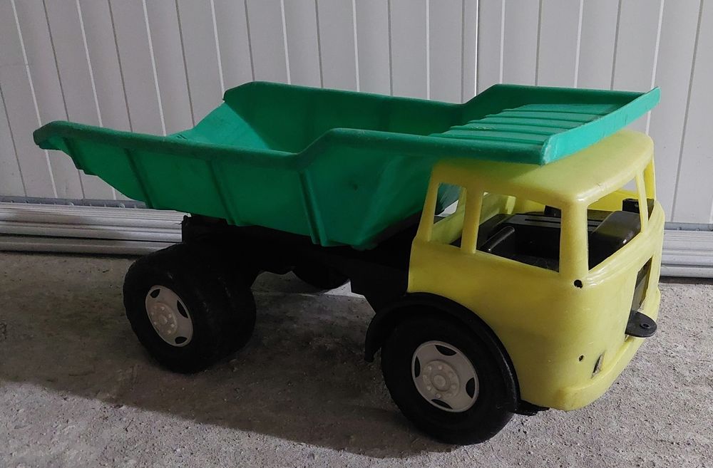 Камион-самосвал от Соца 3 бр