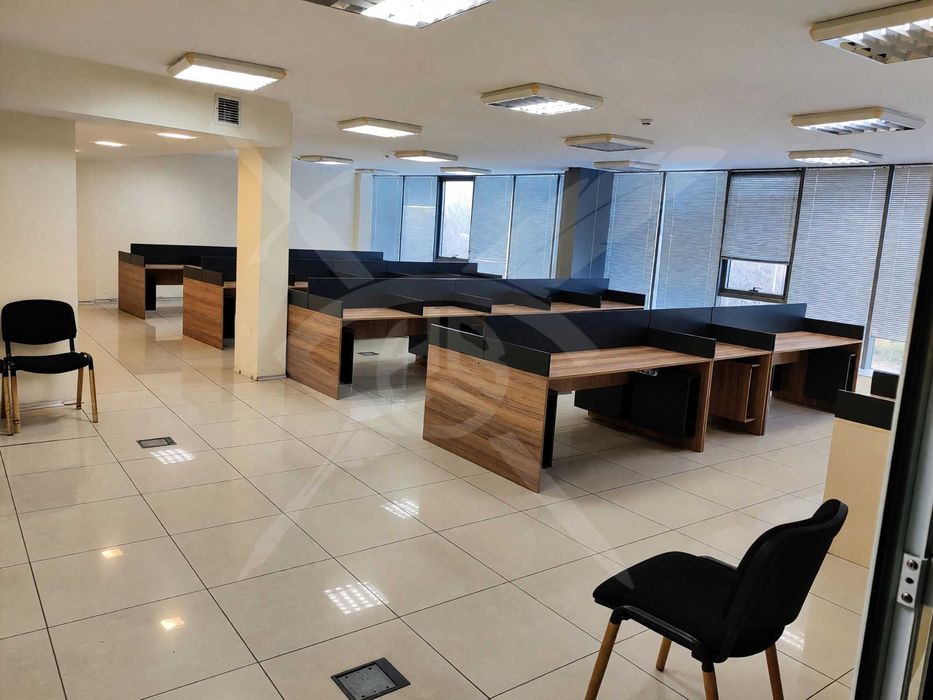 Офис помещение в Изгрев! 37530