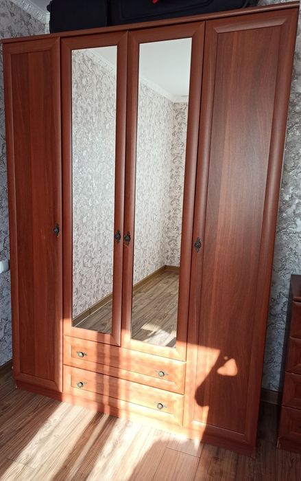 Продам Шкаф Россия