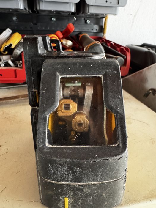 Vand nivela laser dewalt