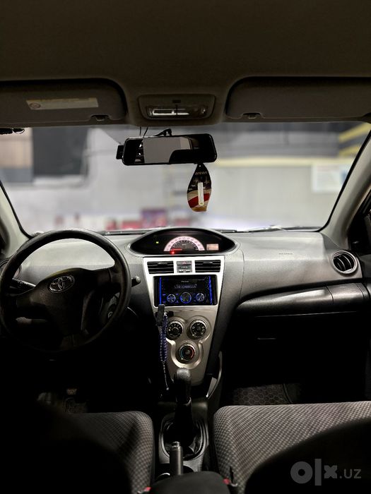 Toyota Yaris Benzin srochna sotiladi