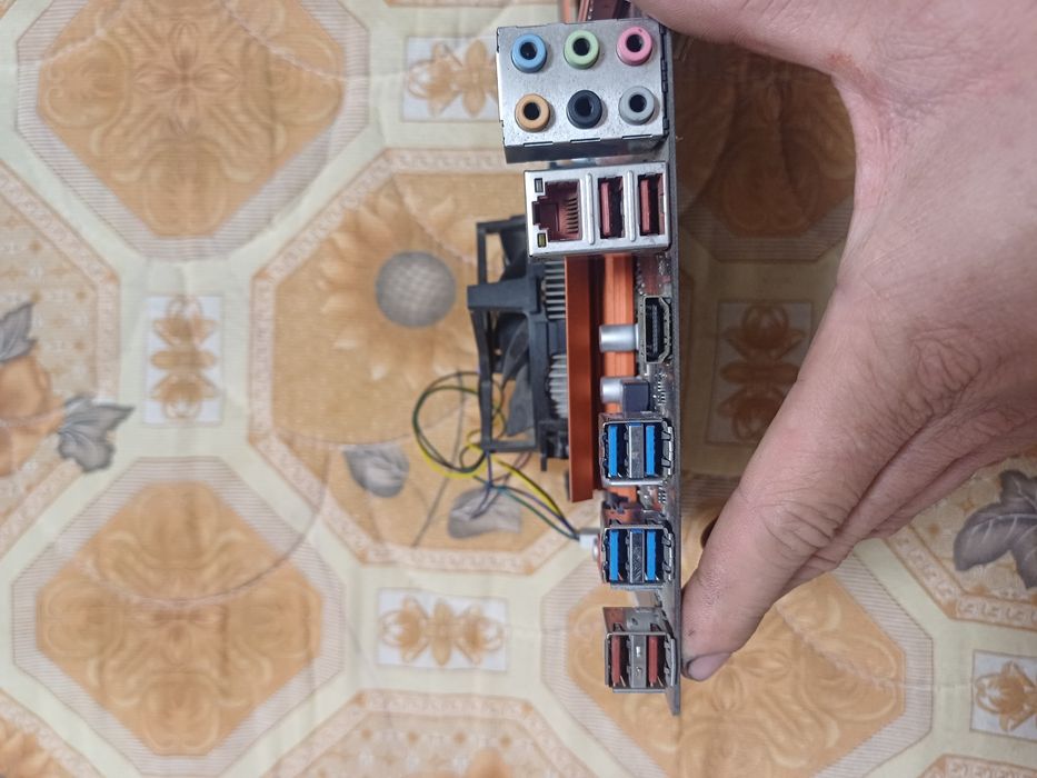 Материнская плата.