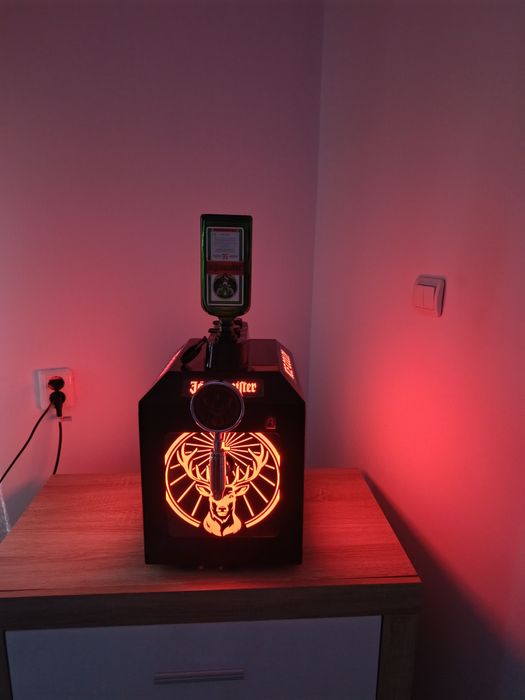 Vând dozator -racitor jagermeister