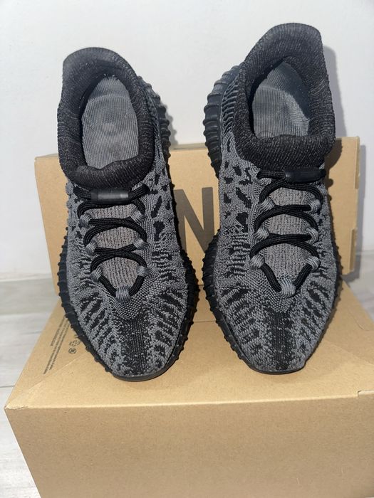 Adidas Yeezy Boost 350 V2 CMPCT Slate Onyx - 36
