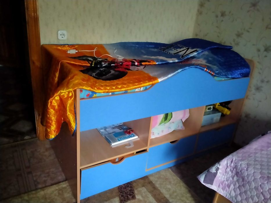 Продам детскую кровать