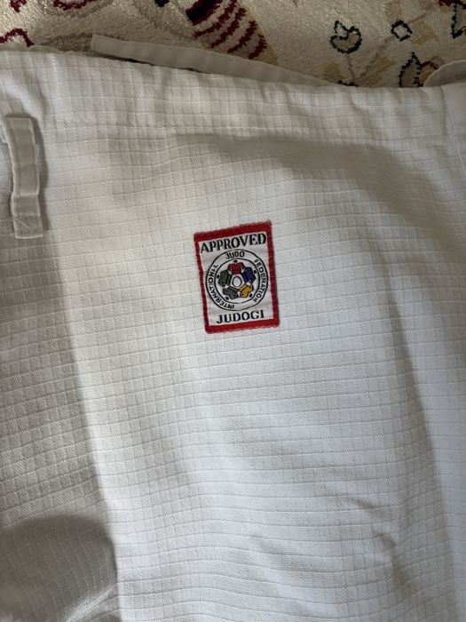 Продам кимоно для дзюдо