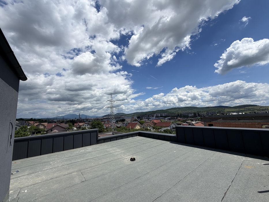 Casa cu acoperis tip Terasa cu panorama spre oras