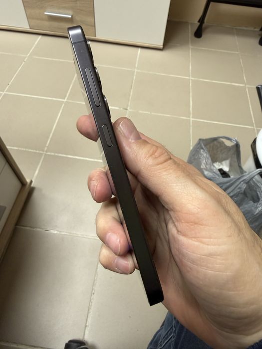 Samsung Galaxy S24 5 G 8/128gb - отличен