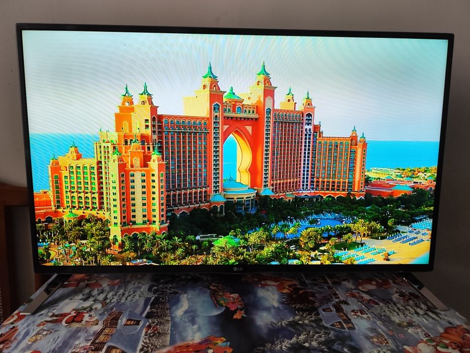 Продам телевизор Lg