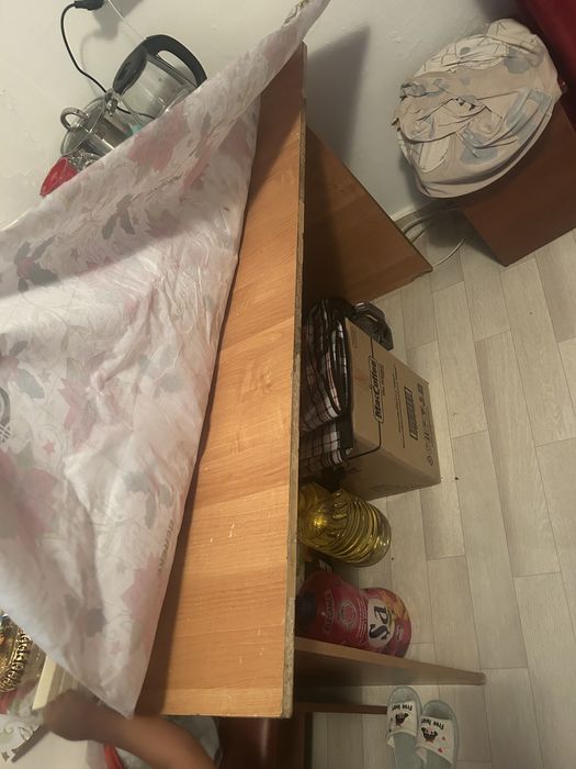 Продам стол с стульями