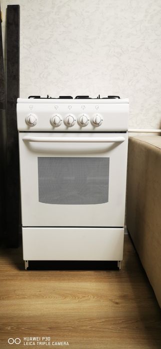 Продам газ плиту