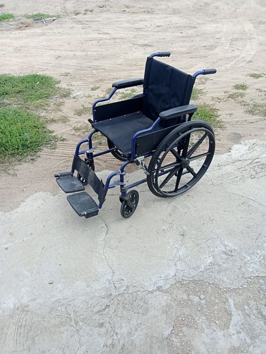 Продам инвалидную коляску