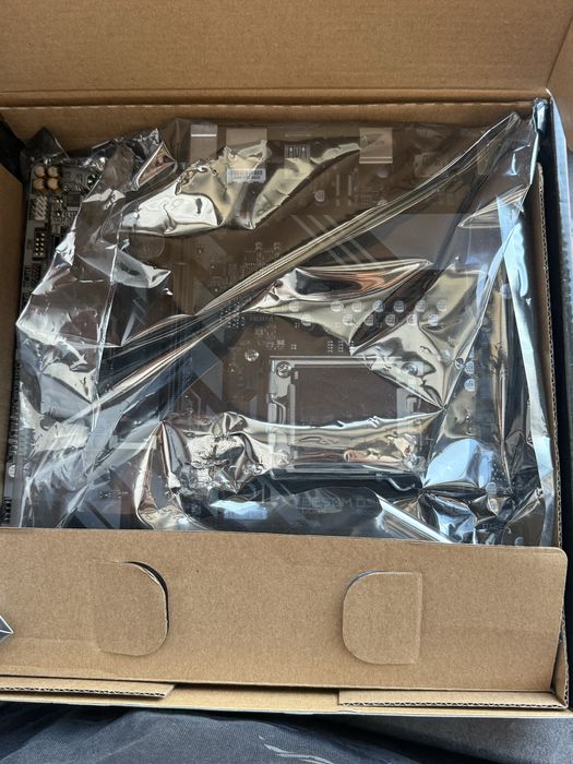 Материнская плата Gigabyte b550m AM5